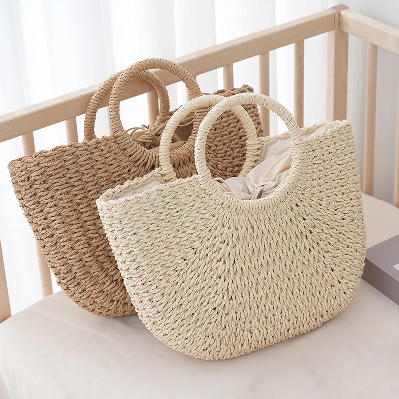 Women's half-moon straw bag